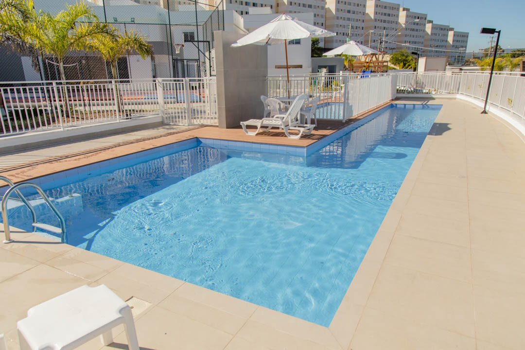 Piscinas adulto e infantil 