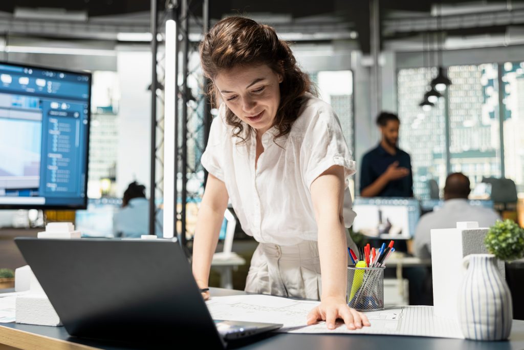 Tecnologia na construção civil: como a inovação está redesenhando o mercado imobiliário